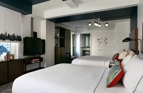 Midtown East House | Ultimate City Escape! 4 Comfortable Units, Steps to Times Square & Central Park!