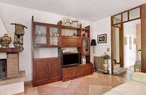 San Zeno di Montagna Villa | Vacation Villa Casa San Zeno with Mountain & Lake View, Terrace & Private Fenced Park