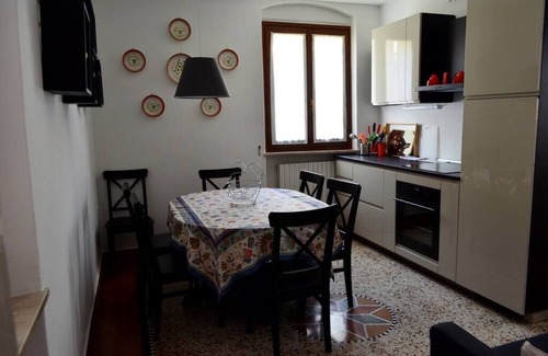 Verona City Centre Apartment | Verona up to you Panorama with car & bike places