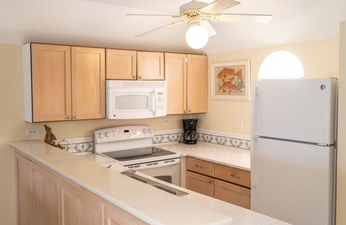 Paradise Island Villa | Villa with Garden Views & Beach Access - Free Wifi! by RedAwning
