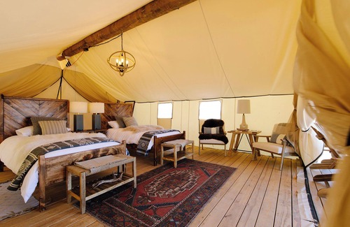 Manhattan Hotel | Voyager Twin Tent | Collective Governors | Designer Island Retreat