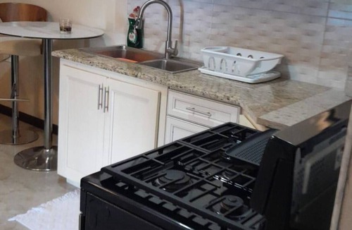 Hope Bay Apartment | 1-Bed Apartment in St Margrets Bay