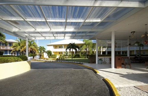 Bahama Reef Resort | 1 Bedroom 1 bath room villa with full kitchen at Ocean Reef Yacht Club & Resort