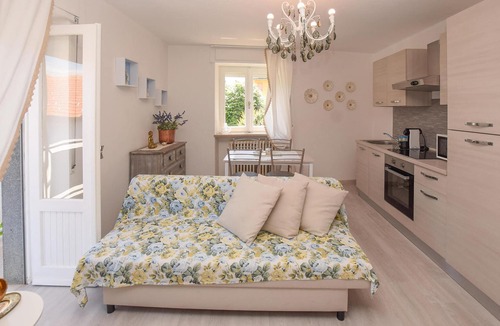 Soriso Apartment | 1 bedroom stunning apartment in Soriso