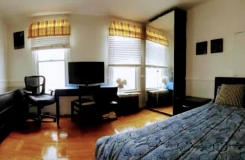 South Slope House | 1 bedroom Suite with Kitchenette, Entire Second Floor in Park Slope House