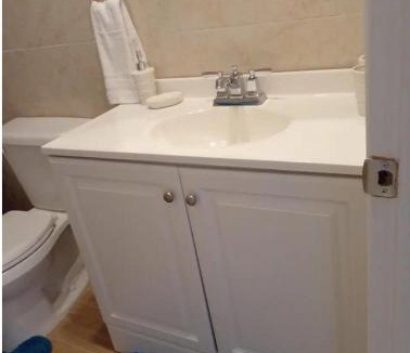 Rolleville House | 1-Hillview Cottages