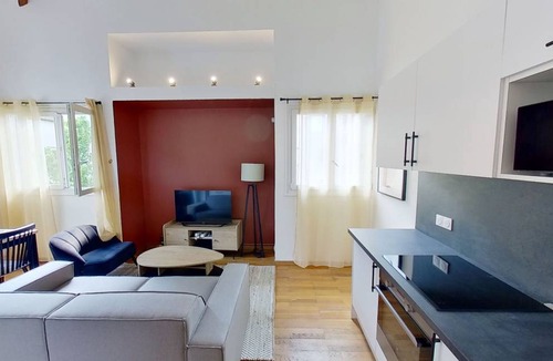 Gennevilliers Resort | 101 m² Private room ∙ 1 bedroom ∙ 2 guests