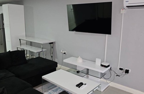Portmore Apartment | 120 m² Apartment ∙ 3 bedrooms ∙ 6 guests