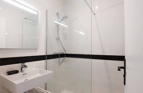 Alfortville Resort | 120 m² Private room ∙ 1 bedroom ∙ 1 guest