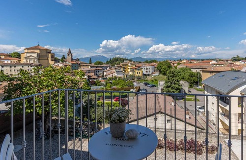 Castelnuovo del Garda House | 150 m² House ∙ 4 bedrooms ∙ 12 guests