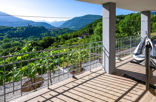 Lamon House | 150 m² House ∙ 4 bedrooms ∙ 8 guests