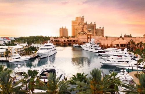 Paradise Island Apartment | 1BR Oceanfront Topaz Suite – The Reef Atlantis, Full Kitchen & Balcony Sleeps 5