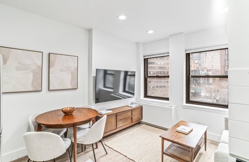 Tudor City Apartment | 2 bed 1 bath Cozy Gem apartment