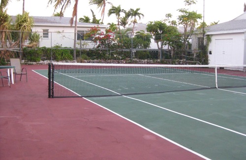 Paradise Island House | 2 Bed/2.5 Bath Townhome - Blocks From Atlantis Resort on Paradise Island