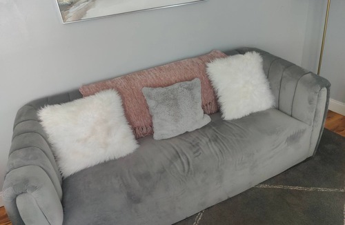 Clason Point House | 2 bedroom house in a quiet place Close to all places