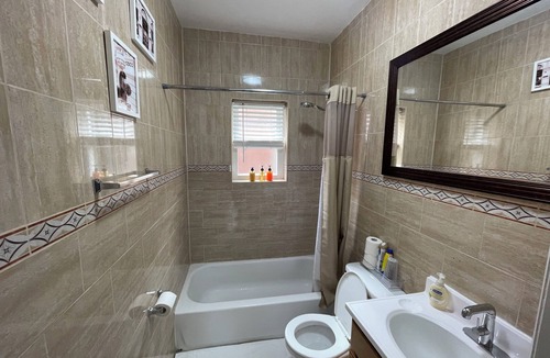 Flatbush Apartment | 2 Bedroom Private Smart Unit with Patio & Private Parking Option!