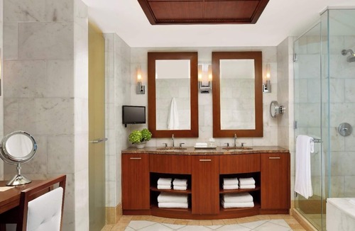 Paradise Island Resort | 2 Bedroom Suite Topaz - 2 King bed, Max Occupancy 8 Guests