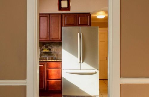 Queens House | 2 Bedrooms in beach town in Queens NYC