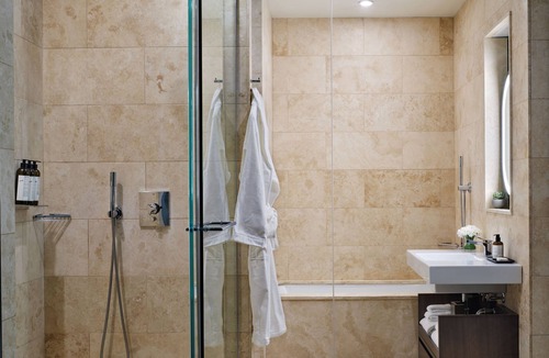 SoHo Hotel | 2 Family-friendly Horizon Suites at ModernHaus SoHo, Rooftop Pool, Pets Allowed!