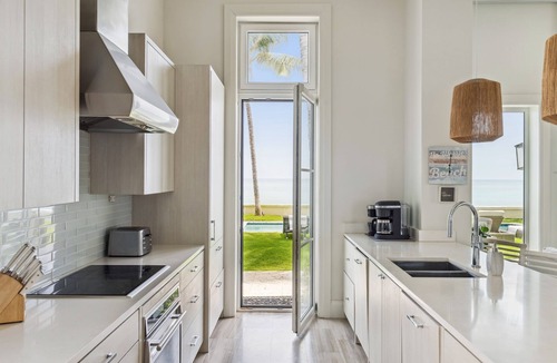 Nassau Villa | 2 Luxury Villas| 2 Pools | Oceanfront | Beachfront