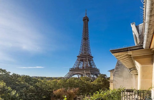 Quartier du Gros-Caillou Apartment | 200M2 LUXURY ON AV.de la BOURDONNAIS WITH TERRACE, TAILORED TO HIGHEST STANDARDS