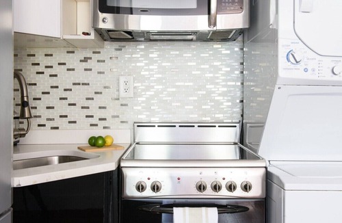 Peter Cooper Village Apartment | 24-10 Studio in Prime Gramercy WD in Unit