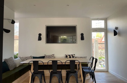 Petit-Ivry Resort | 280 m² Private room ∙ 1 bedroom ∙ 10 guests