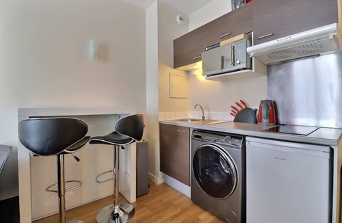 Hopital Saint-Louis Apartment | 29 m² Apartment ∙ 2 guests