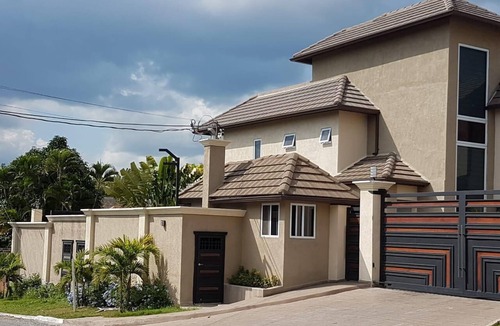 Jack's Hill Apartment | 3 1/2BRM 3BDS PENTHOUSE WITH FAB VIEWS & POOL - COMFORTLIVING
