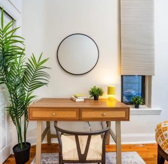 Manhattan Valley Apartment | 3 Bedroom Cozy Home in Manhattan Valley