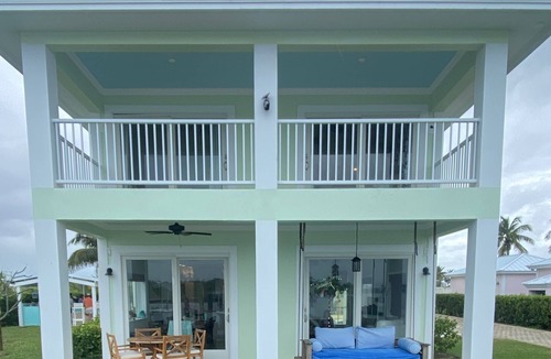 Treasure Cay House | 3 BR sleeps 10 WATER FRONT w BOAT SLIP + FABULOUS POOL
