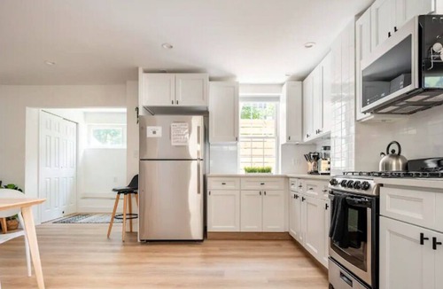 Queens House | 3 min to beach HOT TUB NYC Beach House