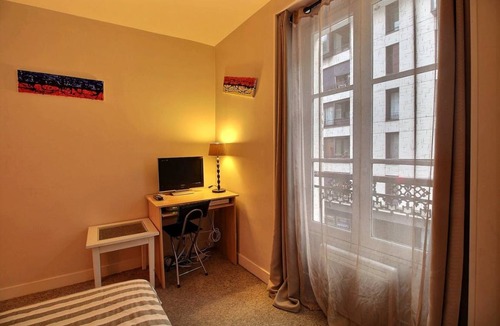 15th Arrondissement Apartment | 32 m² Apartment ∙ 2 guests