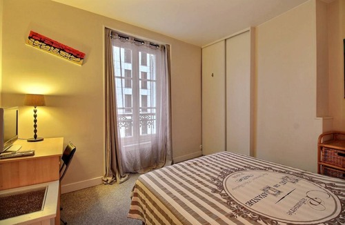 15th Arrondissement Apartment | 32 m² Apartment ∙ 2 guests