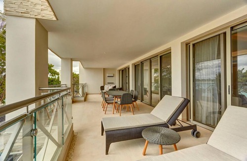 Orange Bay Resort | 337 m² Resort ∙ 127 guests