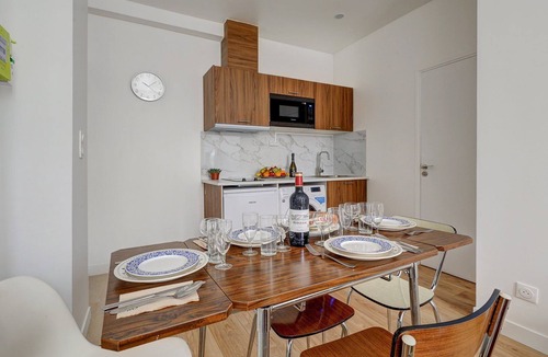 Hopital Saint-Louis Apartment | 397 Suite Glamour - Superb Studio in Paris