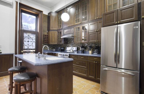 East Harlem Apartment | 3BR |Game Room| Backyard |Patio| US Open Discount