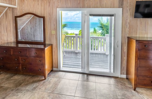 Spanish Wells Cottage | 4 BED 4 BATH: Breath Taking Views, Right On Beach: Free Golf Cart & Kayaks