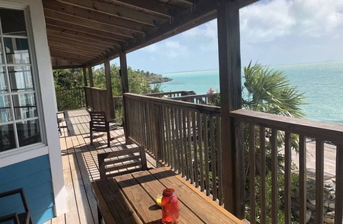 George Town House | 4 Double Beds Water Front On Bone Fish Flats 10 min drive to George Town Exuma