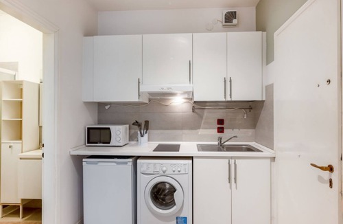 Historic Centre Apartment | 5 min from Signori Square Essential Apartment