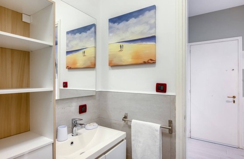 Historic Centre Apartment | 5 min from Signori Square Essential Apartment