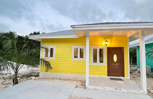 Great Exuma Cottage | 5 min walk or rent a bike to Turtle Beach