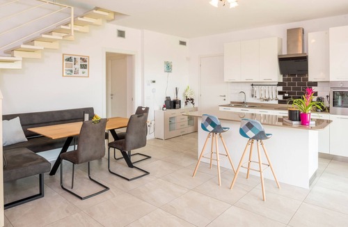 San Benedetto di Lugana Villa | 606A Luxury Villa Magdalena