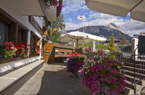 Cortina d'Ampezzo Hotel | 65 m² Hotel ∙ 2 bedrooms ∙ 6 guests