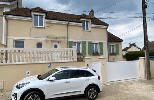 Montry House | 70 m² House ∙ 3 bedrooms ∙ 5 guests