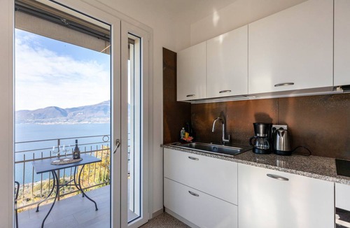 Torri del Benaco Apartment | 75 m² Apartment ∙ 1 bedroom ∙ 4 guests