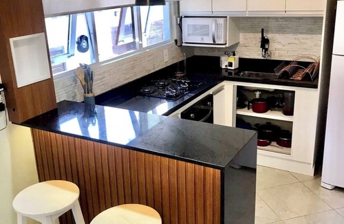 Porto Belo House | A 8 Minutos a pé da Praia de Geribá. Casa com Piscina, Sauna e Churrasqueira