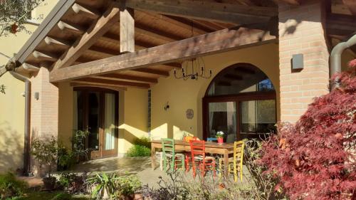 Pagnano Apartment | A casa di Jolanda, indipendent house near historic Venice center with private parking and wide and fenced garden