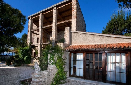 Lazise Old Town Cottage | A fascinating Medioeval Tower on the borders of Lake Garda