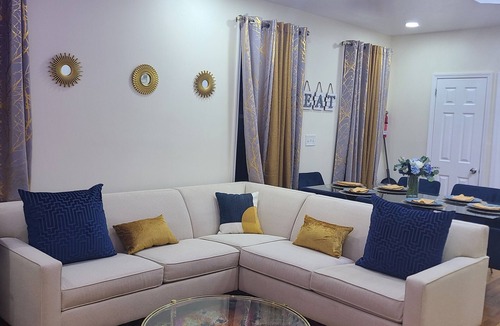 East New York Apartment | A slice of paradise awaits you! cozy 3bedroom rental unit